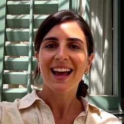 Maria Petrou's avatar